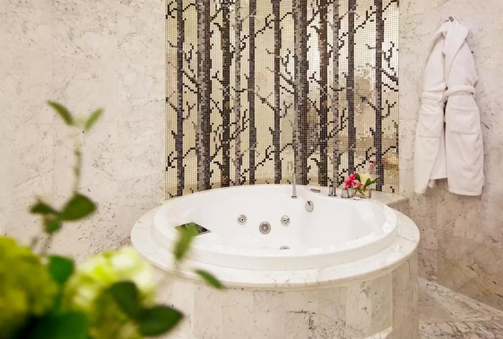 hotel qafqaz sahil baku_shabavizparvaz_03.jpg